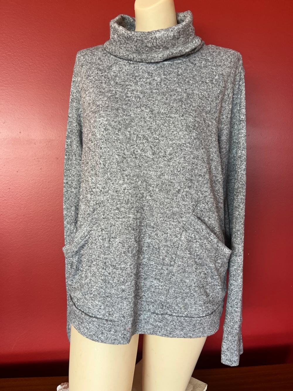 Like new Old Navy Active Gray Heathered Cowl Neck Top